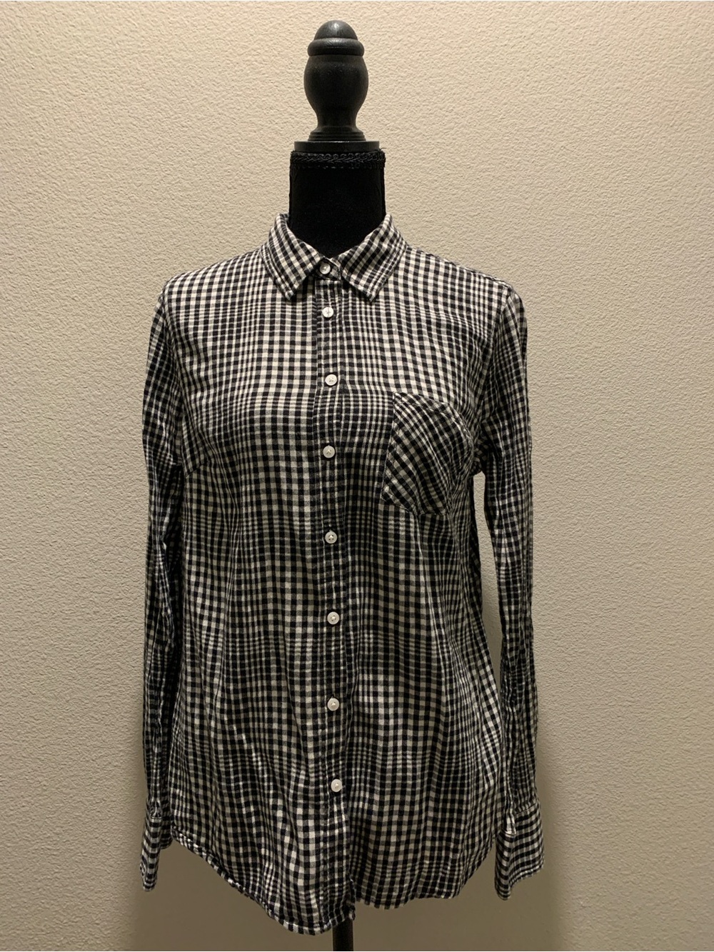 Merona 100% Cotton Black and White Gingham Button-Down Shirt (Size M)